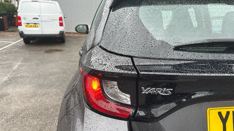 Toyota Yaris 1.5 Hybrid Icon 5dr CVT Hybrid Hatchback